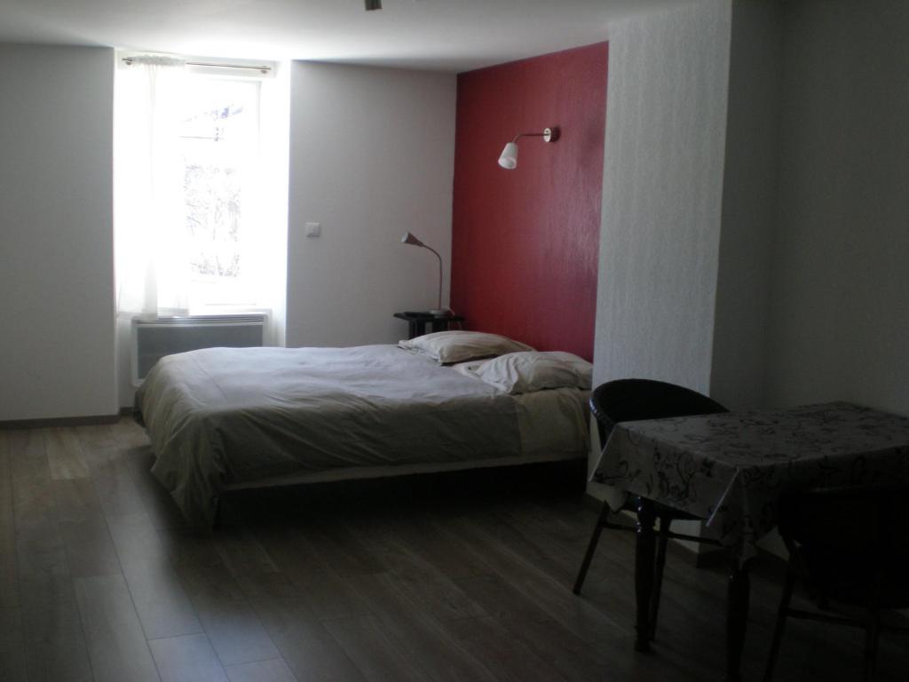 Appart Hotel De La Paix Barcelonnette Oda fotoğraf